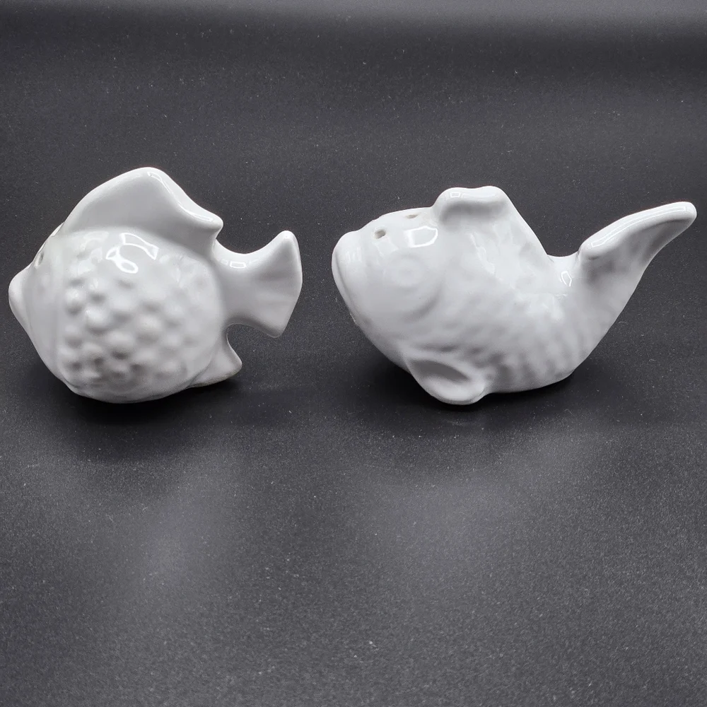 Pier 1 Imports White Puffer Koi Fish Salt & Pepper Shaker Set Italy